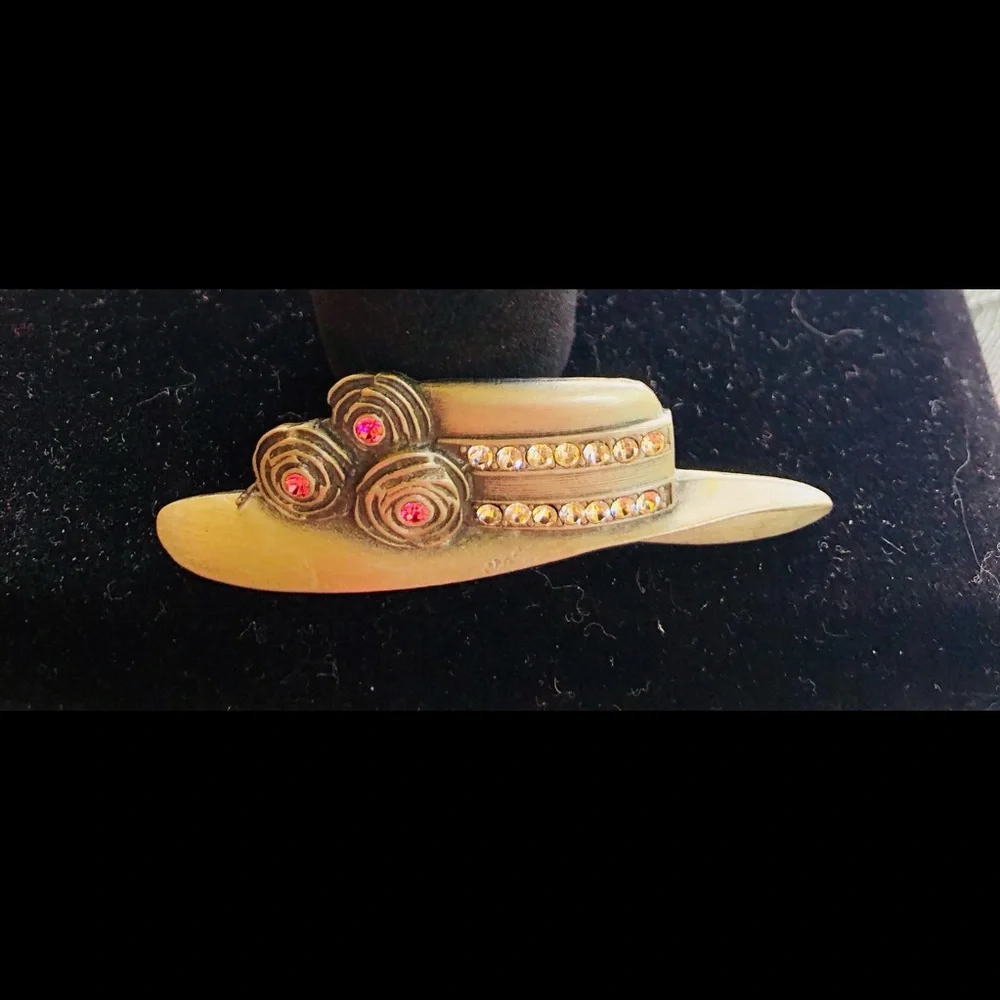 Vintage JJ  SilverTone Hat Brooch